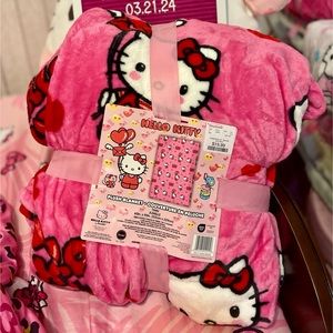 BNWT Hello Kitty Valentine’s Day Cupid Blanket